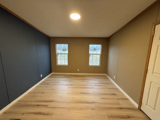 621 Cook Rd, Portland, TN 37148