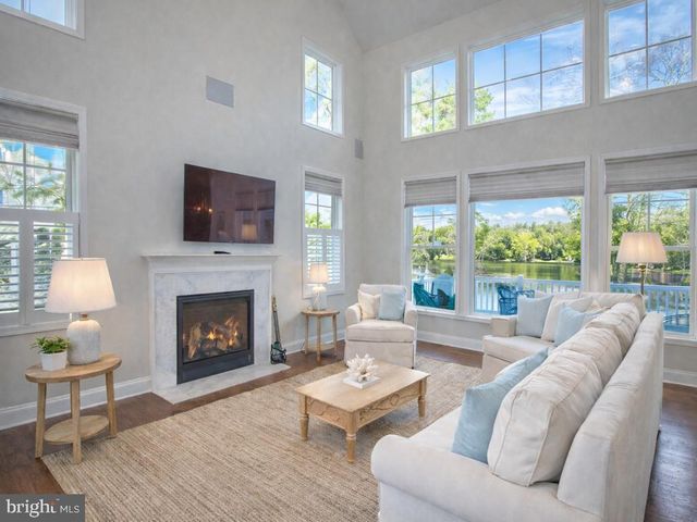 132 W SHORE DR, Milton, DE 19968