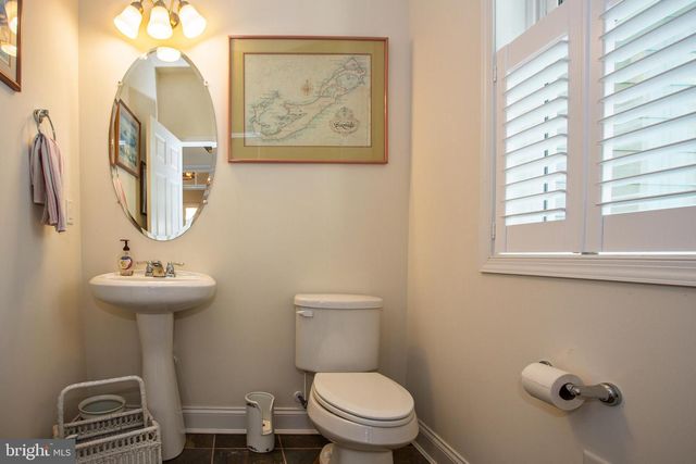 132 W SHORE DR, Milton, DE 19968