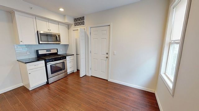 15 Bayside Street 2, Boston, MA 02125