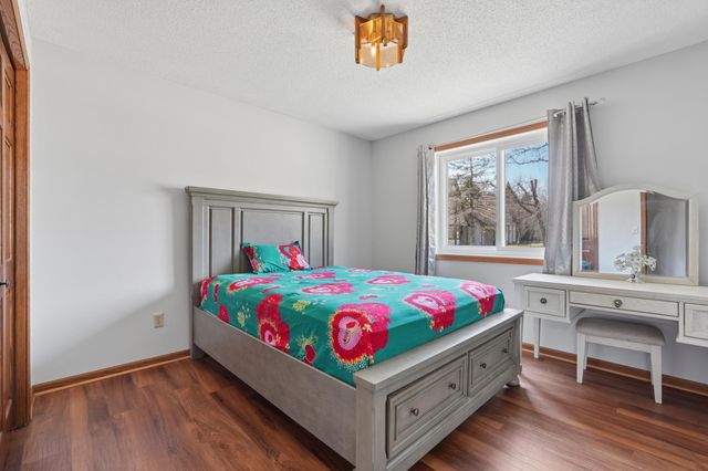 2242 Jennifer Lane, North Saint Paul, MN 55109