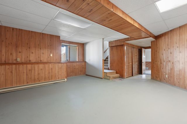 2242 Jennifer Lane, North Saint Paul, MN 55109