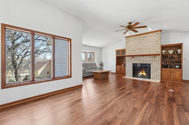 2242 Jennifer Lane, North Saint Paul, MN 55109