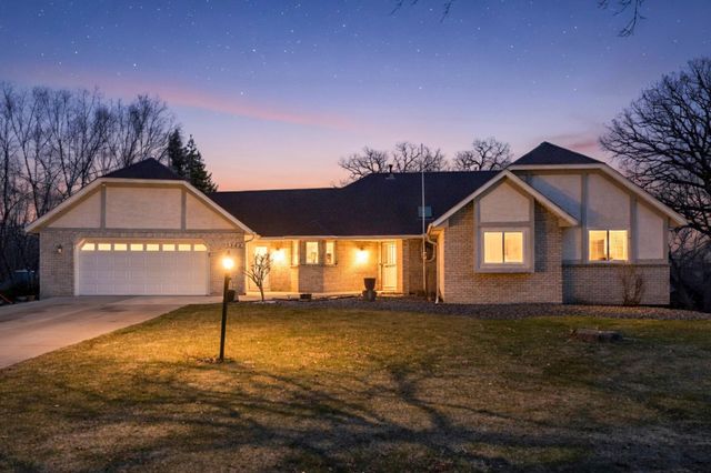 2242 Jennifer Lane, North Saint Paul, MN 55109