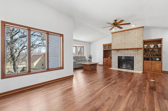 2242 Jennifer Lane, North Saint Paul, MN 55109