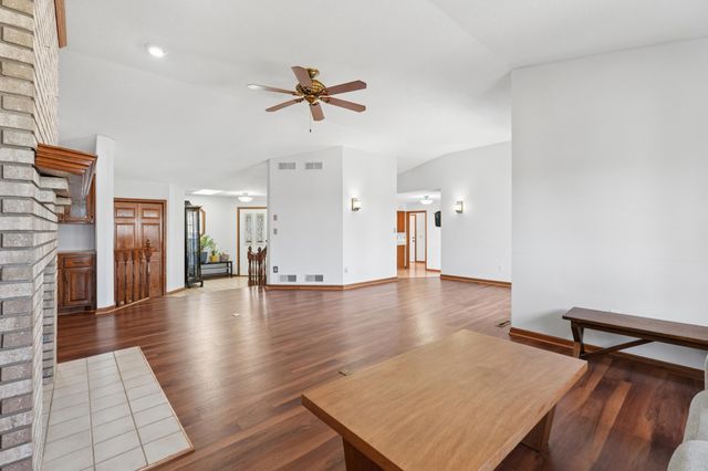 2242 Jennifer Lane, North Saint Paul, MN 55109