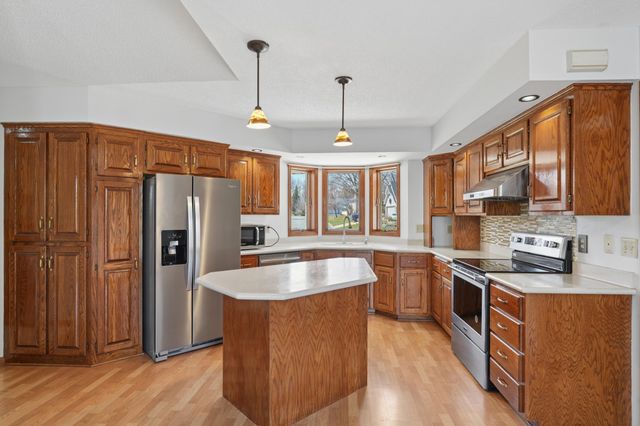 2242 Jennifer Lane, North Saint Paul, MN 55109