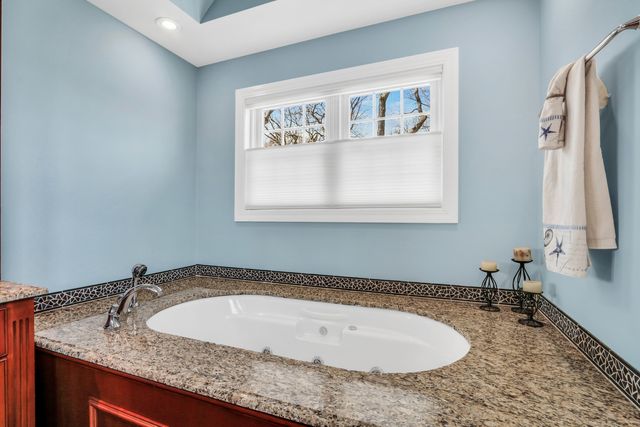 42065 N Old Lake Avenue, Antioch, IL 60002