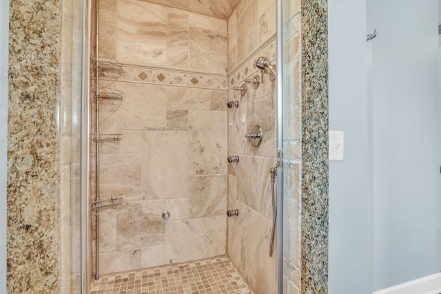 42065 N Old Lake Avenue, Antioch, IL 60002