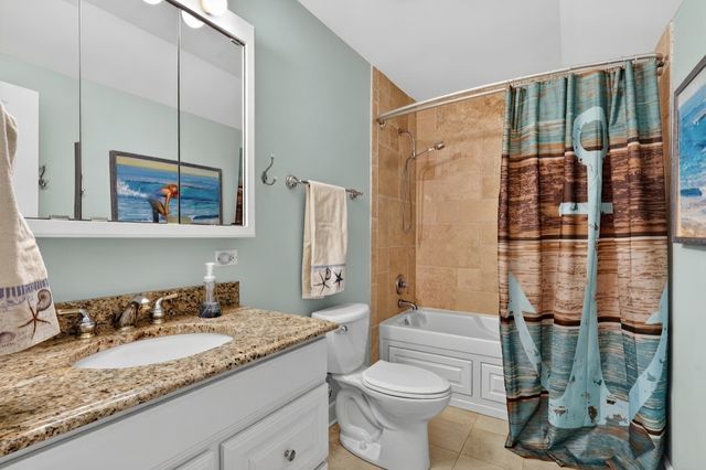 42065 N Old Lake Avenue, Antioch, IL 60002