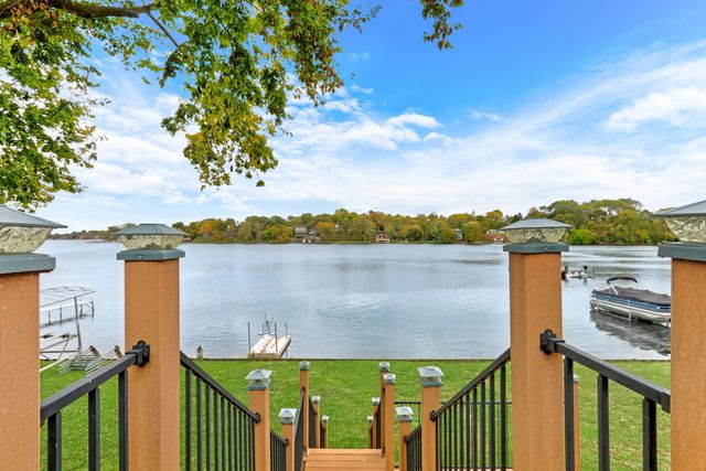 42065 N Old Lake Avenue, Antioch, IL 60002