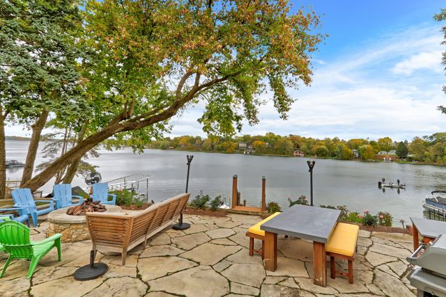 42065 N Old Lake Avenue, Antioch, IL 60002