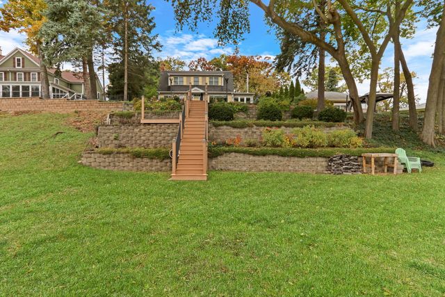 42065 N Old Lake Avenue, Antioch, IL 60002