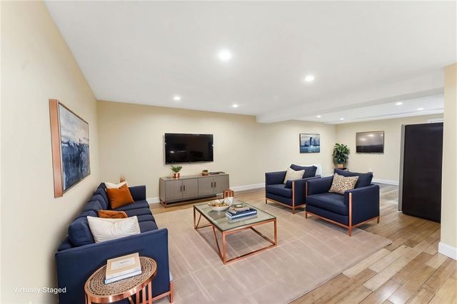 86 Wood Street, Coventry, RI 02816