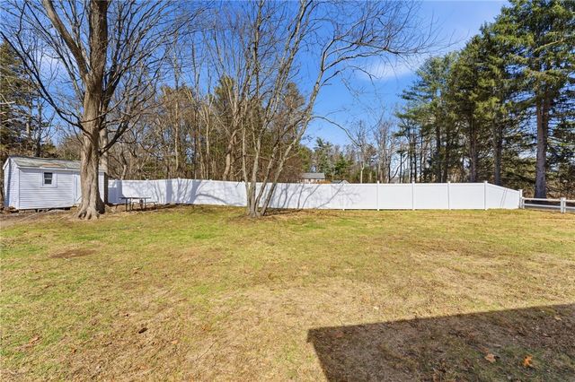 86 Wood Street, Coventry, RI 02816