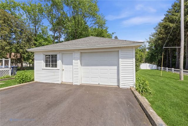 86 Wood Street, Coventry, RI 02816