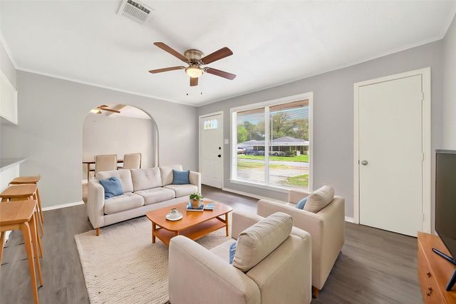 6718 Crosswell Street, Houston, TX 77087