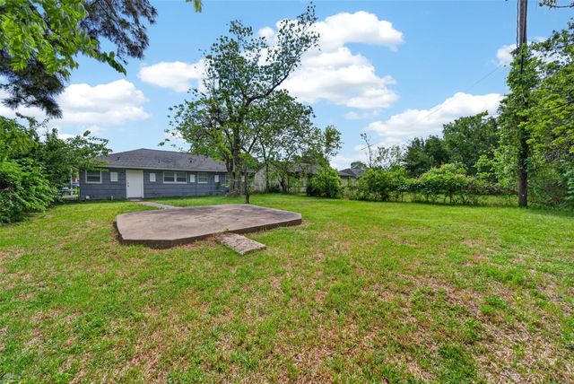 6718 Crosswell Street, Houston, TX 77087