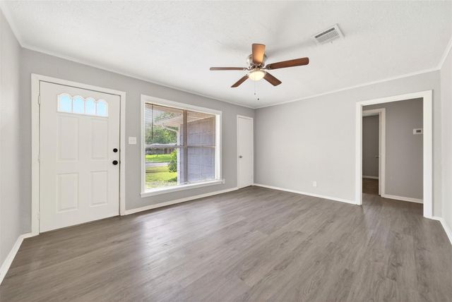 6718 Crosswell Street, Houston, TX 77087