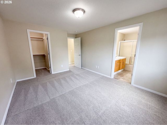 571 Sw 207TH Ave, Beaverton, OR 97006