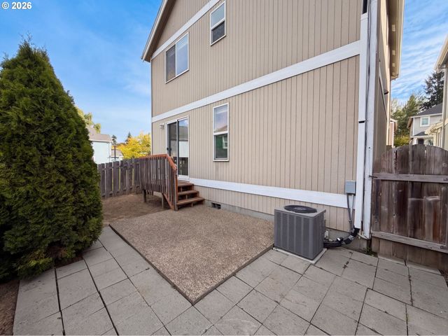 571 Sw 207TH Ave, Beaverton, OR 97006