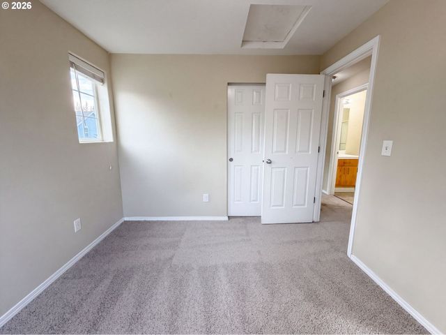 571 Sw 207TH Ave, Beaverton, OR 97006