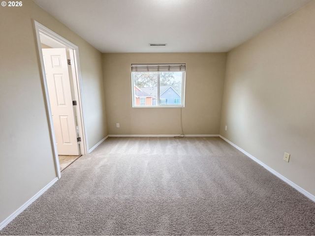571 Sw 207TH Ave, Beaverton, OR 97006