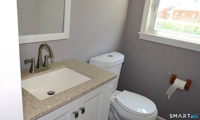 122 Oberlin Road, Hamden, CT 06514