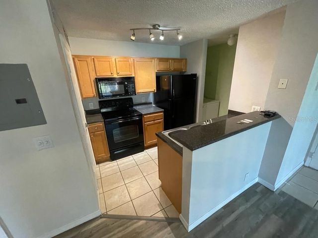 420 FORESTWAY CIRCLE 302, Altamonte Springs, FL 32701