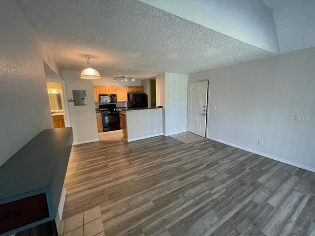 420 FORESTWAY CIRCLE 302, Altamonte Springs, FL 32701
