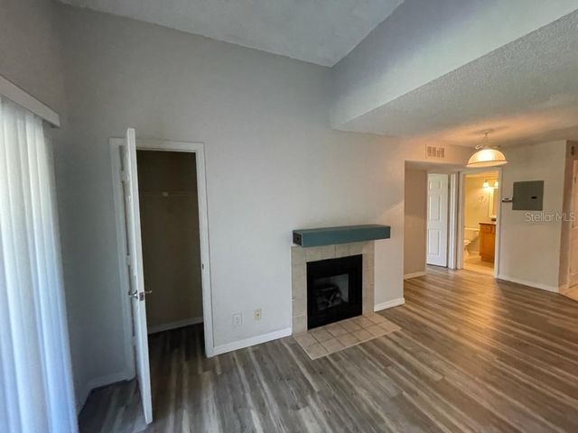 420 FORESTWAY CIRCLE 302, Altamonte Springs, FL 32701