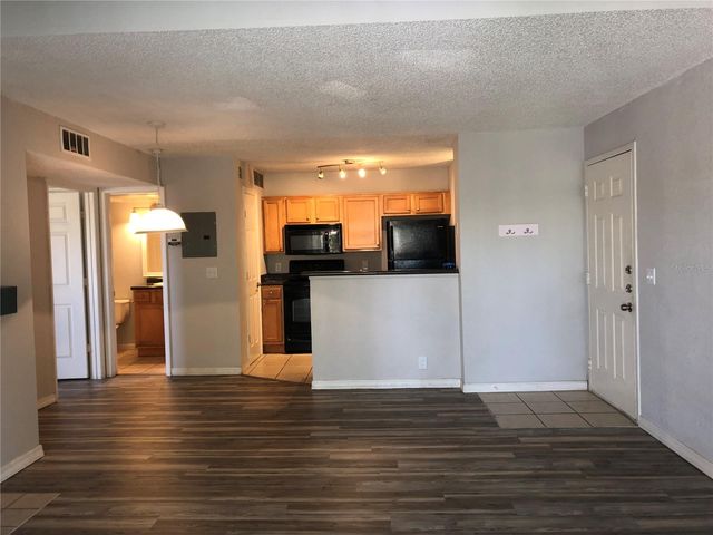 420 FORESTWAY CIRCLE 302, Altamonte Springs, FL 32701