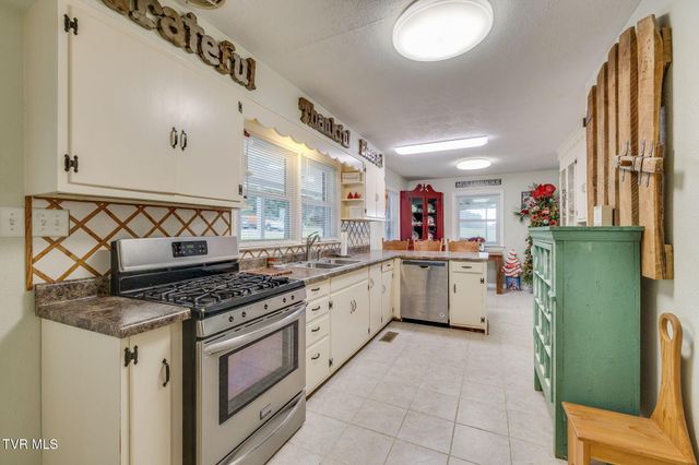 385 Sam Doak Street, Greeneville, TN 37745