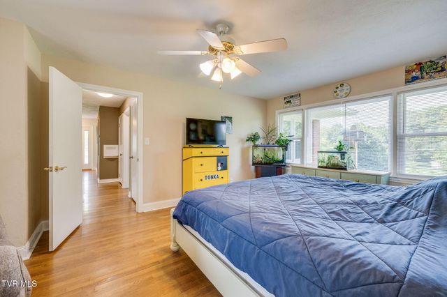 385 Sam Doak Street, Greeneville, TN 37745
