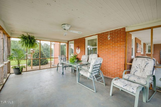 385 Sam Doak Street, Greeneville, TN 37745