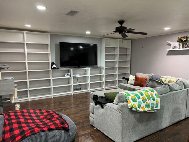 6440 Buckingham Trail, North Richland Hills, TX 76182