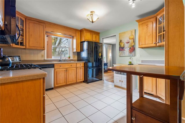 21 Netherton Road, Rochester, NY 14609