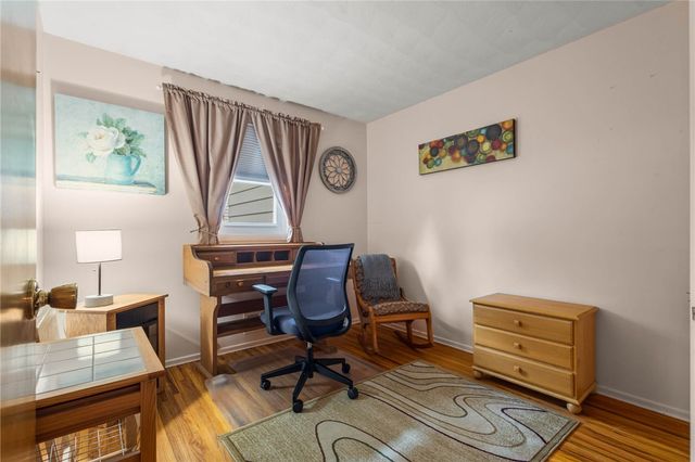 21 Netherton Road, Rochester, NY 14609