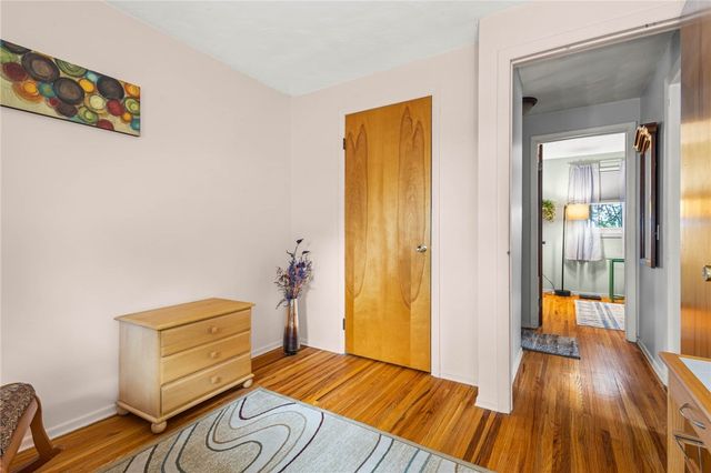 21 Netherton Road, Rochester, NY 14609