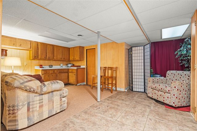 21 Netherton Road, Rochester, NY 14609