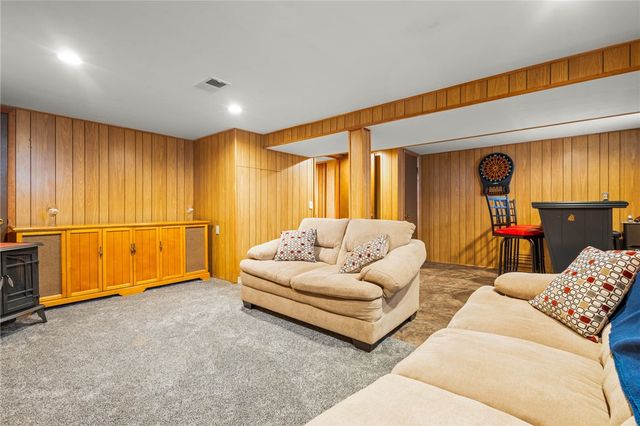 21 Netherton Road, Rochester, NY 14609