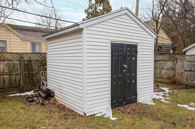 21 Netherton Road, Rochester, NY 14609