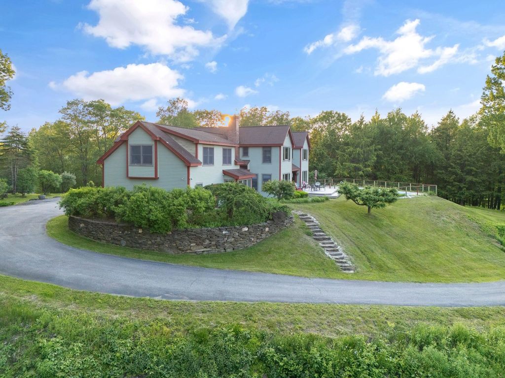 104 Juniper Ridge Road, Brattleboro, VT 05301