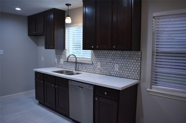 3110 Springhill Drive, Missouri City, TX 77459