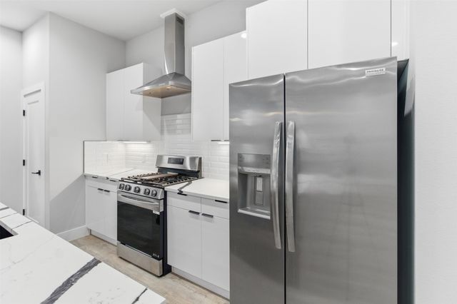 2115 N Fitzhugh Avenue 102, Dallas, TX 75204