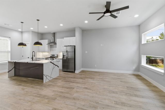 2115 N Fitzhugh Avenue 102, Dallas, TX 75204