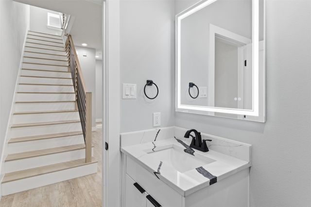 2115 N Fitzhugh Avenue 102, Dallas, TX 75204