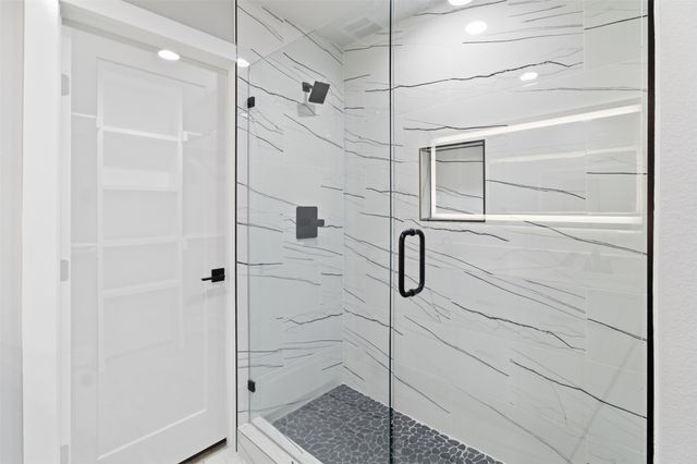 2115 N Fitzhugh Avenue 102, Dallas, TX 75204