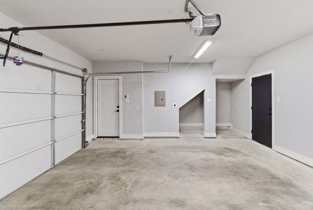 2115 N Fitzhugh Avenue 102, Dallas, TX 75204