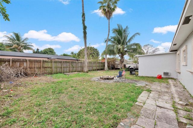 6810 Merion Court, North Lauderdale, FL 33068
